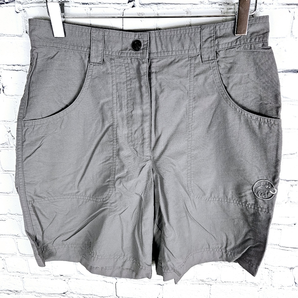 MAMMUT | flat front lightweight hiking outdoor shorts